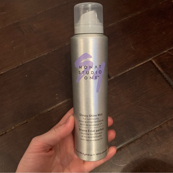 Monat Studio One. Glossy Shine Mist. Never used. 4.6 ounces - Picture 2 of 7